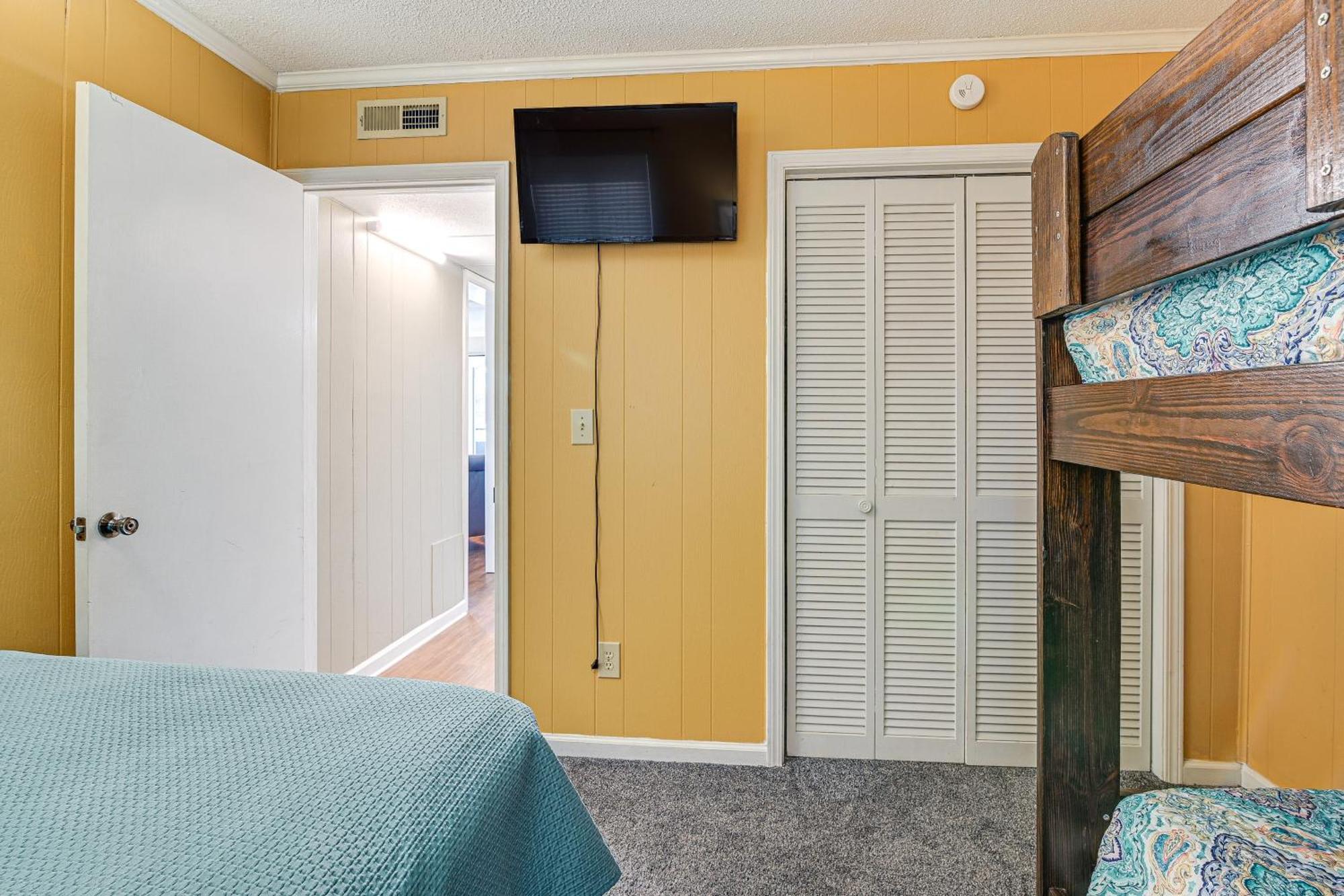 Coastal Condo On Beach With Community Pool Access! Миртъл Бийч Екстериор снимка